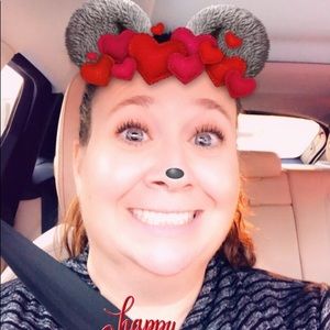 Meet your Posher, Alicia